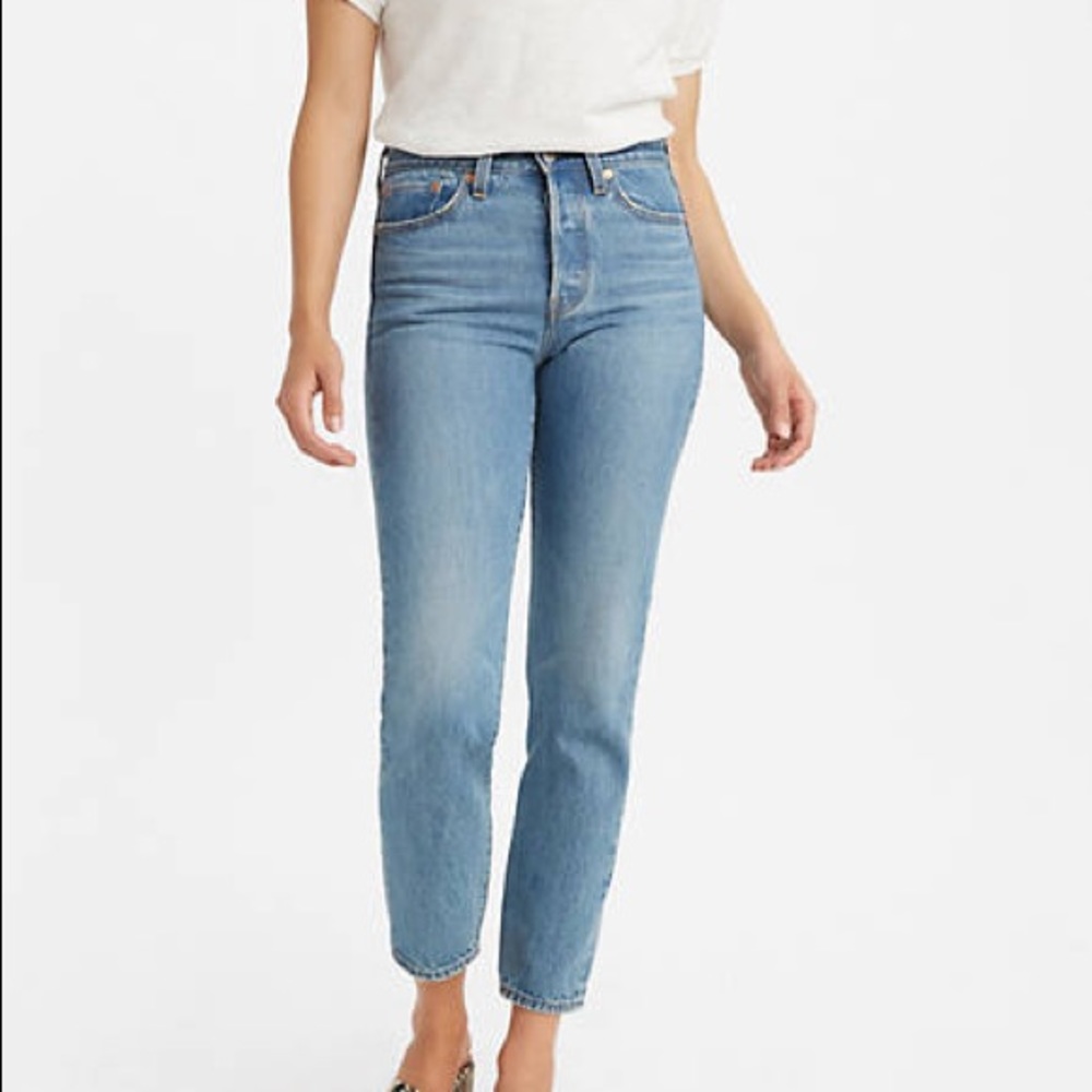 Levi’s Wedgie Fit Ankle Jeans - Size 31 BNWT